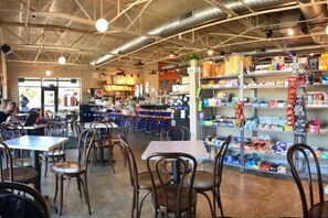 Dining - PARKWOOD PARENT · Bungalow+Tiny House ★ Private Yard ★ Pet Friendly (Charlotte)