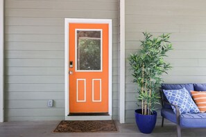 Exterior - PARKWOOD PARENT · Bungalow+Tiny House ★ Private Yard ★ Pet Friendly (Charlotte)