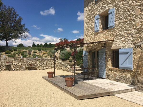 Terrace/patio - Gite in old mill with private swimming pool (FORCALQUIER)