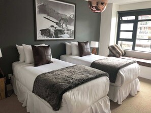 3 bedrooms, iron/ironing board, travel crib, WiFi