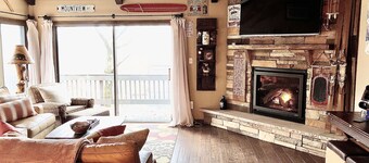 Ski In & Ski Out Deluxe Townhouse on Camelback Mountain. Sleeps 10 comfortably.