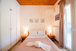 2 Schlafzimmer, Zimmersafe, Schreibtisch, Bügeleisen/Bügelbrett