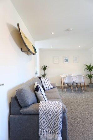 Interior - Shorebreak - Bracklesham Bay Apartment (Chichester)