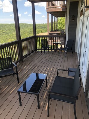 Property grounds - Stay in a lakeview family condo, walk-in, sleeps 9, pools, by Silver Dollar City (Branson)