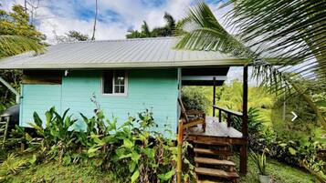 Cabin Premium | Két bảo mật tại phòng, trang trí khác biệt