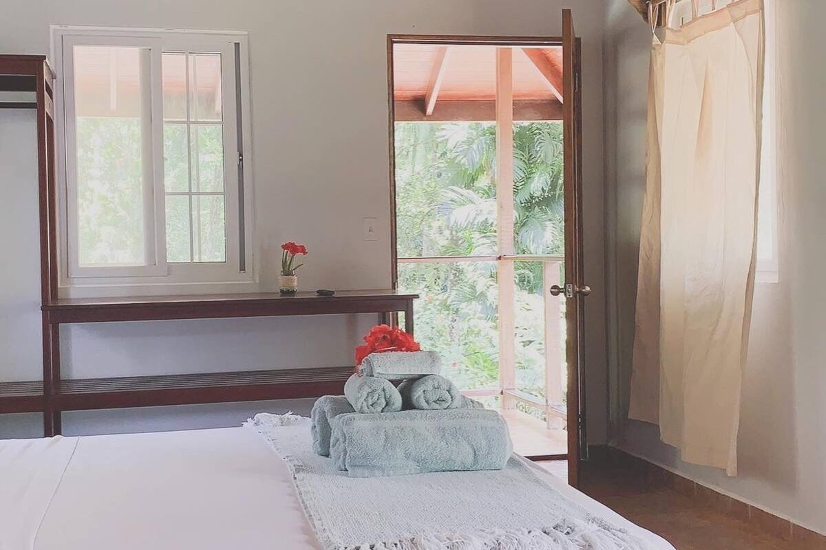 Habitación doble panorámica | Caja de seguridad en la habitación y decoración personalizada