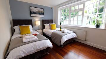 Apartment, Private Bathroom (Riverwalk Apartment One) | 2 bedrooms, free WiFi