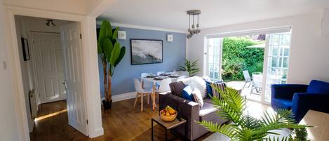 Appartement, salle de bains privée (Riverwalk Apartment One) | Bar lounge