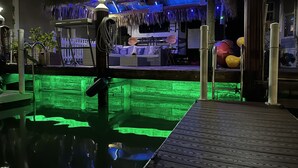 室外游泳池
