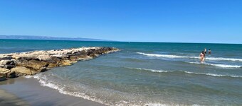 Renovated old farmhouse among olive trees and vineyards with outdoor hot tub