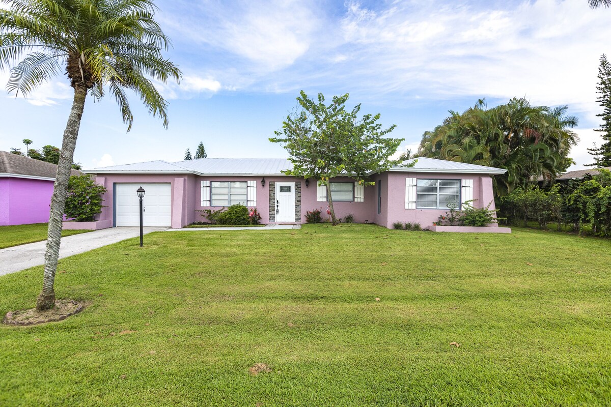 Photo 2 of Naples paradise close to the beach and 5th Ave