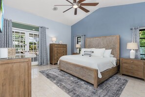 3 chambres, bureau, fer et planche à repasser, lit parapluie