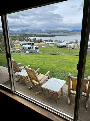 LakeView Landing - Stunning Views Overlooking Bay