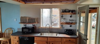 LakeView Landing - Stunning Views Overlooking Bay