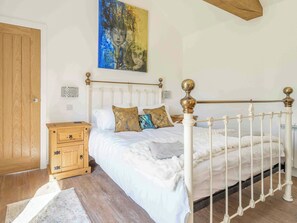 1 quarto, Wi-Fi de cortesia, roupa de cama