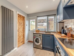 Private kitchen - 2 bedroom accommodation in Warkworth (Warkworth)