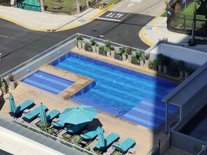 Outdoor pool, a heated pool - Great 3 BD Apt in the BEST location in San José, Rohrmoser (San José)