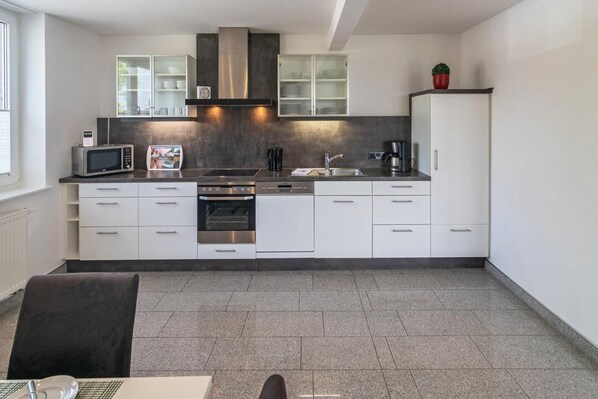 Fridge, microwave, oven, dishwasher