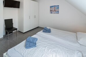 2 bedrooms, internet - Anchorage vacation apartment (Bensersiel)