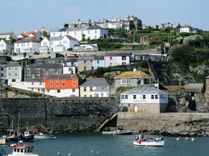 Marina - Seaside Cottage - Stunning Sea Views, Near Beach (Porthpean)