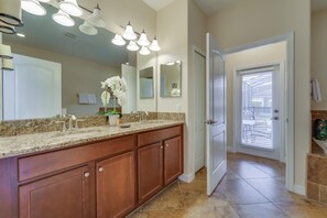 Bathroom - Luxury & Fun at Champions Gate (Davenport)