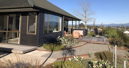 Views over Blenheim - Blenheim Holiday Home