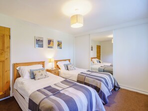 2 bedrooms, free WiFi, bed sheets - Located in a rural location within easy reach of Threlkeld and Keswick. (Threlkeld, near Keswick)