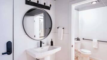 Deluxe Room, Accessible