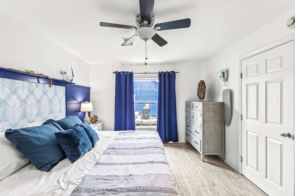 4 bedrooms, blackout curtains, iron/ironing board, free WiFi