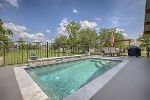 Piscine extérieure, piscine chauffée