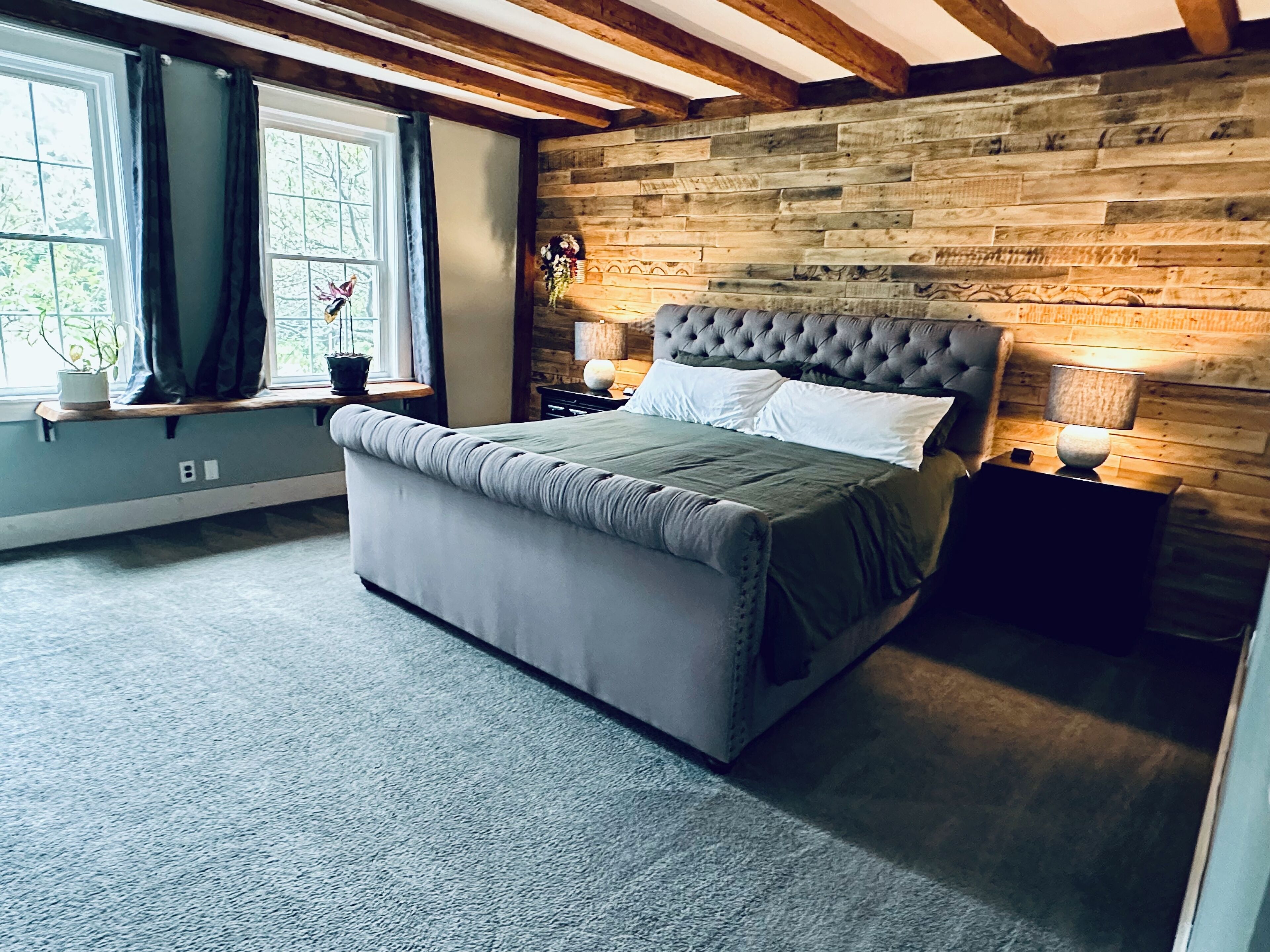 5 Schlafzimmer, Schreibtisch, Bügeleisen/Bügelbrett, kostenloses WLAN