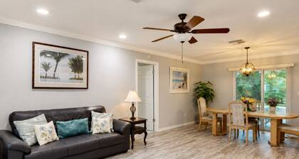 Warm and cozy home in quiet neighborhood!! LLC