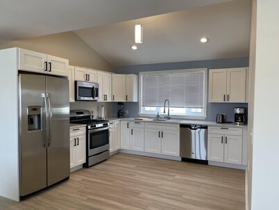 Luxurious independent beach house  in Seaside Park, mins walk to beach and bay