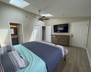 4 عدّة غرف نوم ومكتب وواي فاي مجانًا