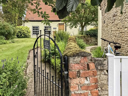 3 bedroom accommodation in Hotham, near Beverley