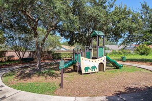 Children’s play area – outdoor - Be Our Guest (Kissimmee)