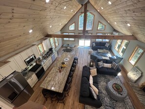 Smart TV, video games - Boulder Field Manor ~ Sleeps 26 -Beach Access ~ Hot Tub! (Lake Harmony)