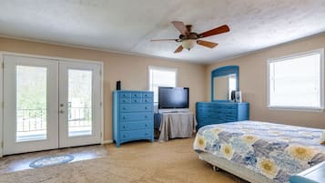 3 bedrooms, desk, free WiFi, bed sheets