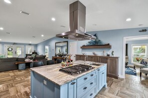 Interior - Spacious High Quality New Home - 1 Block to the Beach - 1 Pet Friendly (St. Augustine)