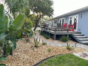 Property grounds - Spacious High Quality New Home - 1 Block to the Beach - 1 Pet Friendly (St. Augustine)