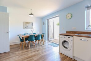 Maison, salle de bains privée | Cuisine partagée | Chaise haute