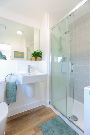 Bathroom - Elements 3 bed Home in Bracklesham Bay (Chichester)