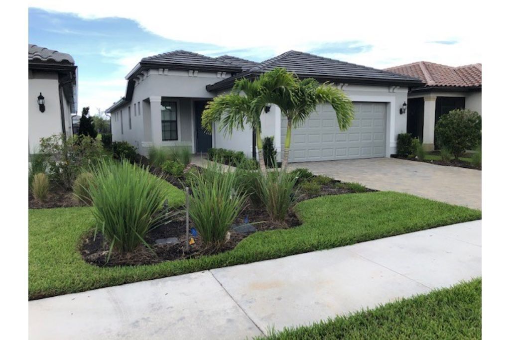 Newer built lakeview Pulte Home