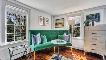 Apartment, Multiple Beds (Sage and Madison House - Hall Suite -) | Living room | TV, fireplace