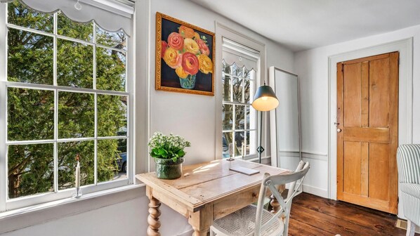 Apartment, Multiple Beds (Sage and Madison House - Hall Suite -) | Living room | TV, fireplace