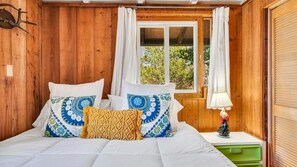Room - Barnes Landing Tree House (East Hampton)