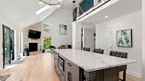 Maison, plusieurs lits (Shinnecock Sensation) | Cuisine privée | Réfrigérateur, micro-ondes, lave-vaisselle, grille-pain