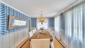 House, Multiple Beds (Hideaway on Holly) | Private kitchen