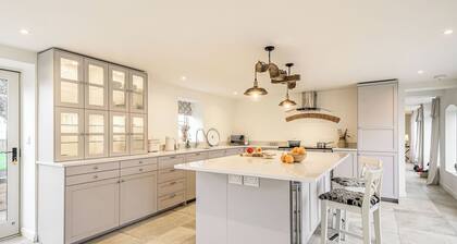 Alojamiento de 4 habitaciones en Edge, near Malpas