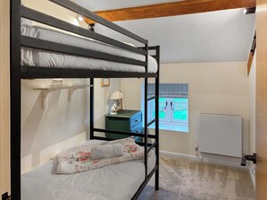 4 Schlafzimmer, kostenloses WLAN, Bettwäsche